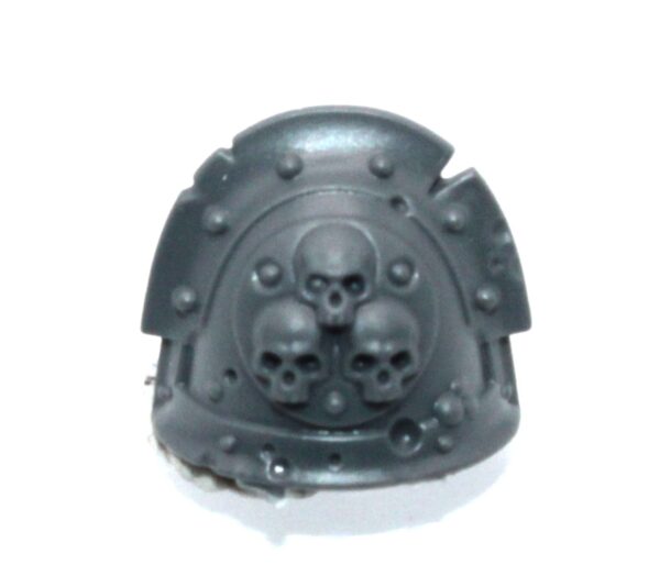 Plague Marines Shoulder Pad D