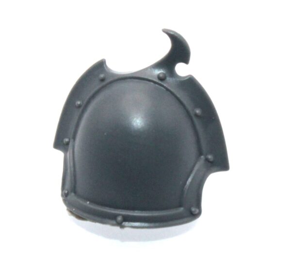 Tormentors/Infractors Shoulder Pad B