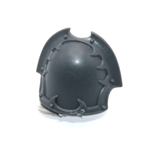 Tormentors/Infractors Shoulder Pad G