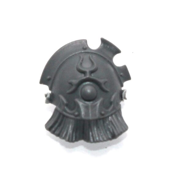 Flawless Blades Shoulder Pad E