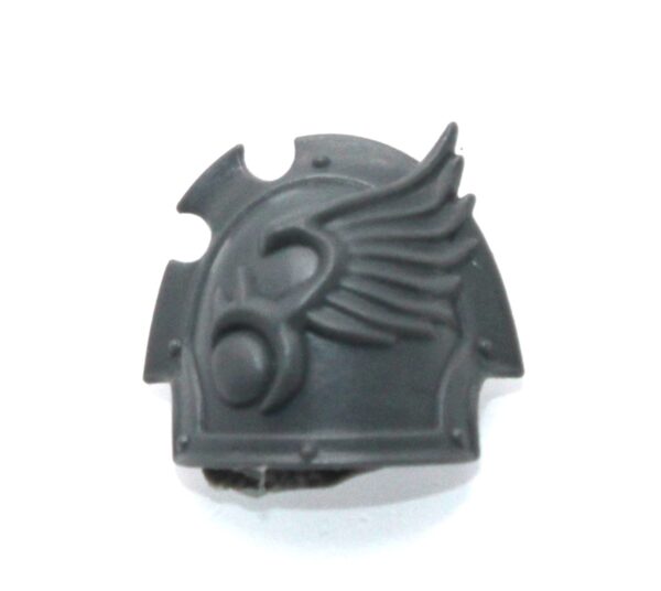 Flawless Blades Shoulder Pad F