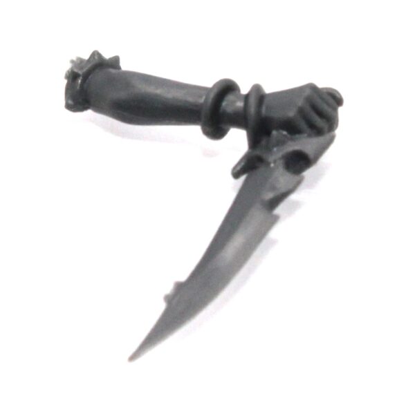 Witch Aelves Right Arm Small Knife A
