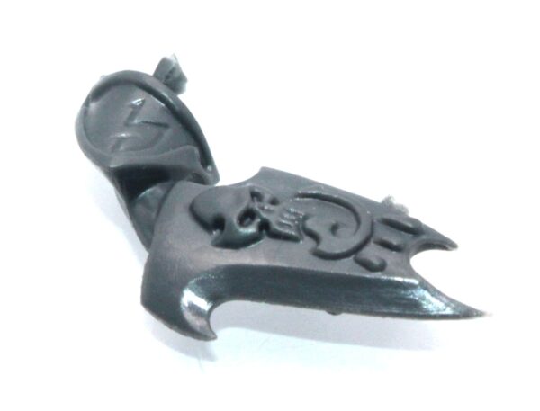 Witch Aelves Shield Arm B