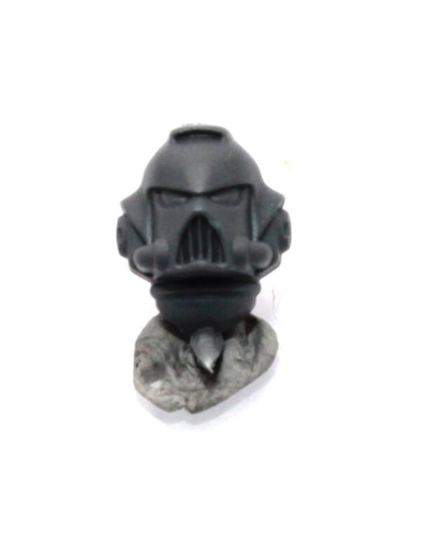 Space Wolf Blood Claws Helmeted Head D