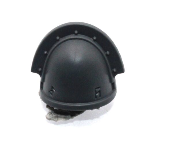 Space Wolf Blood Claws Pack Leader Shoulder Pad A