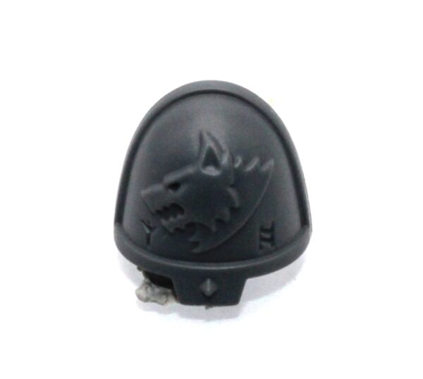 Space Wolf Blood Claws Pack Leader Shoulder Pad B