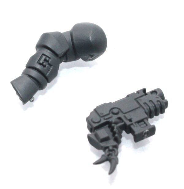 Space Wolf Blood Claws Bolt Pistol Arm D