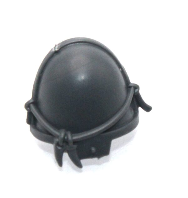 Grey Hunters Pack Leader Shoulder Pad B