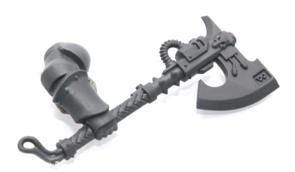 Wolf Guard Headtakers Right Arm Power Axe A