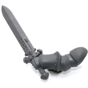 Wolf Guard Headtakers Left Arm Power Sword B