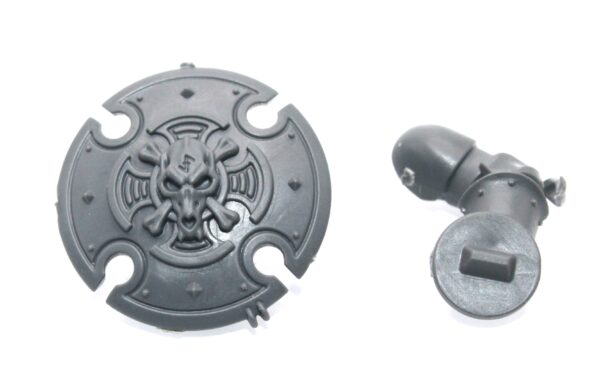 Wolf Guard Headtakers Shield Arm A