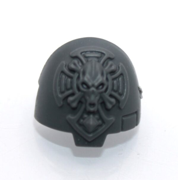 Wolf Guard Terminators Shoulder Pad B