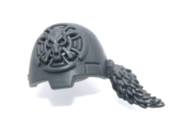 Wolf Guard Terminators Shoulder Pad F