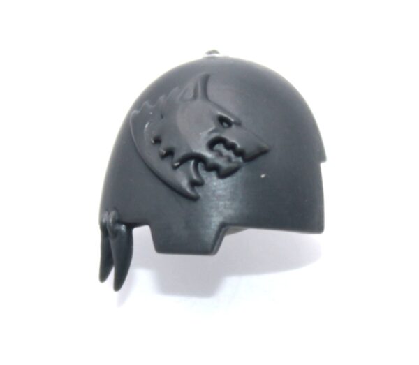 Wolf Guard Terminators Shoulder Pad O