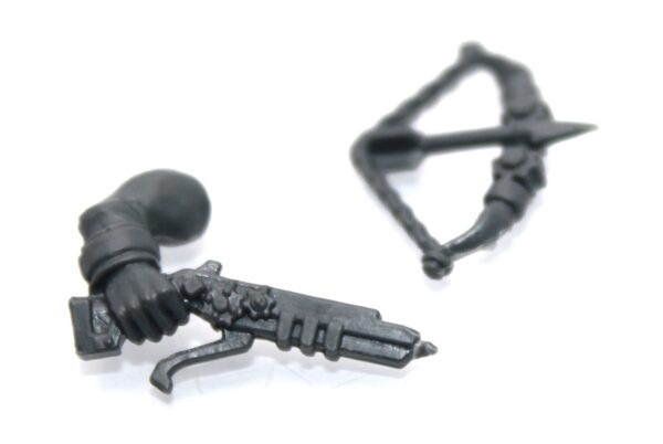 Dwarf Thunderers Crossbow Arm with Bolt