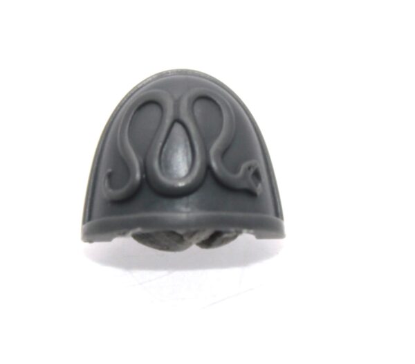 Deathwatch Kill Team Iron Snakes Shoulder Pad