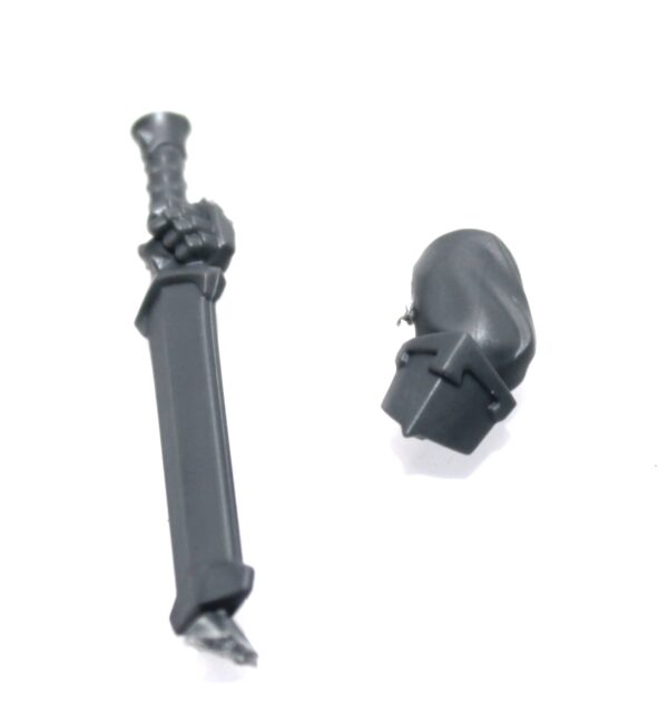 Infernal Cohort Downturned Sword Arm