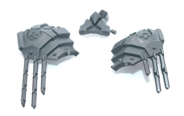 Helsmith Dominator Engine Shoulder Arm B