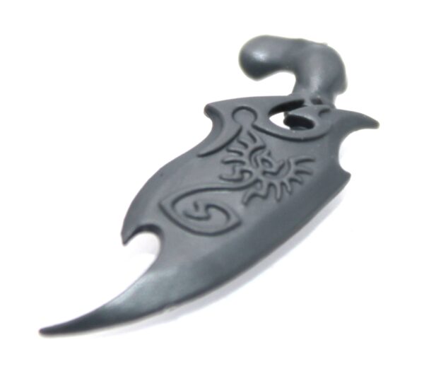 Khinerai Heartrenders Heartpiercer Shield B