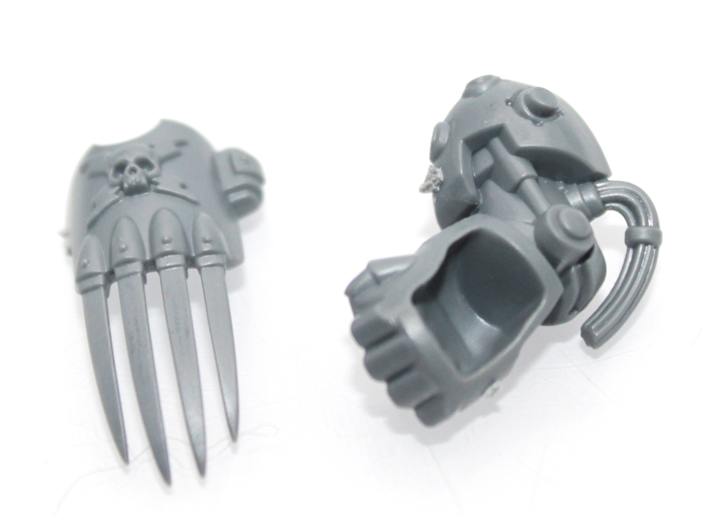 Primaris Assault Terminator Sergeant Left Arm Lightning Claw