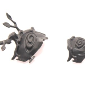 Kurnoth Hunters Shoulder Pads B